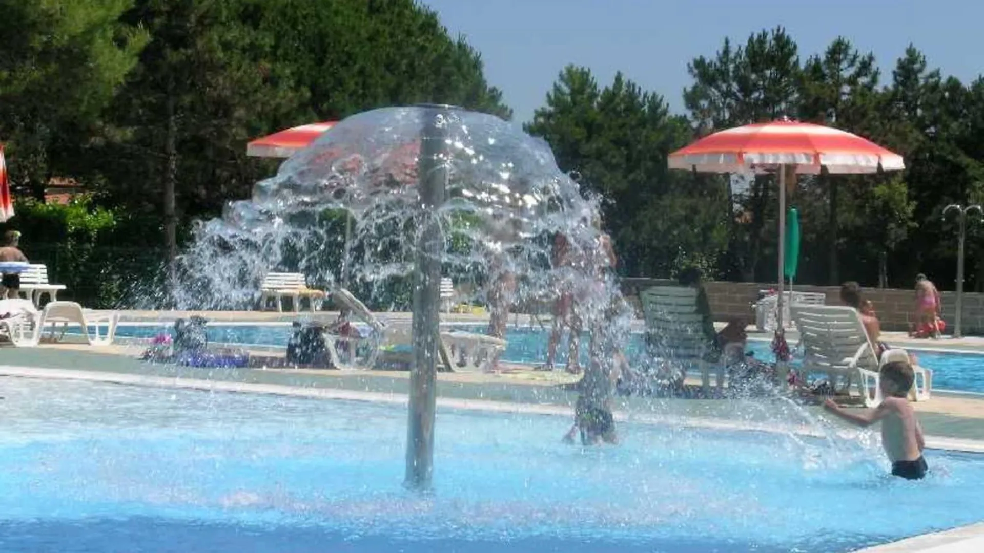 Poolside Serenity - Beahost Rentals Bibione