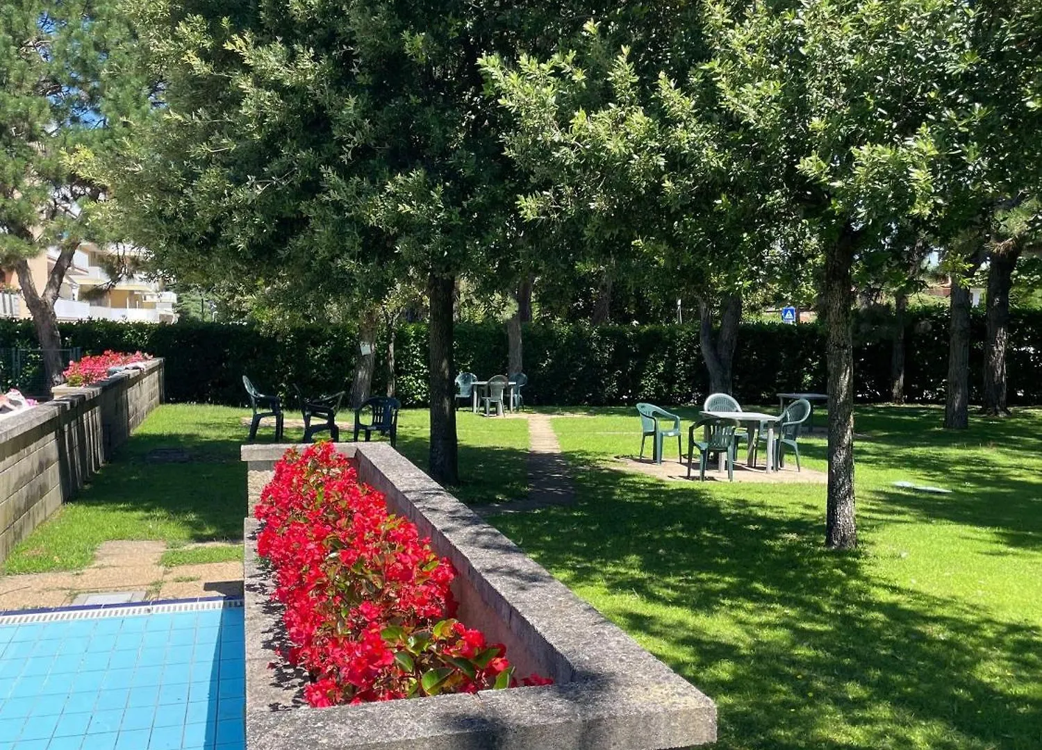 Poolside Serenity - Beahost Rentals Bibione